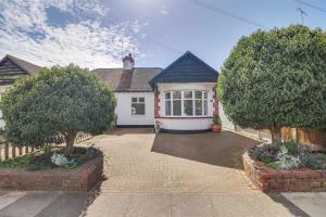 Photo of Woodleigh Avenue, Leigh-on-Sea